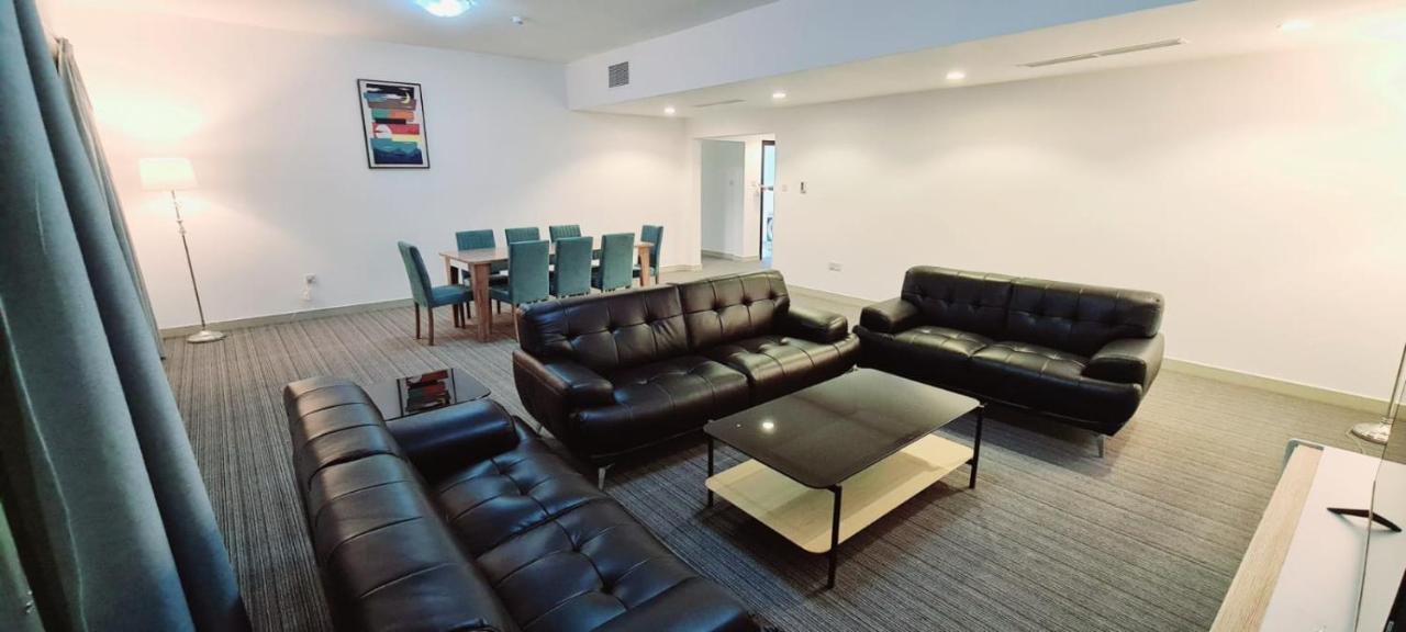 Havana Holiday Homes In Al Garhoud Dubai Exterior photo